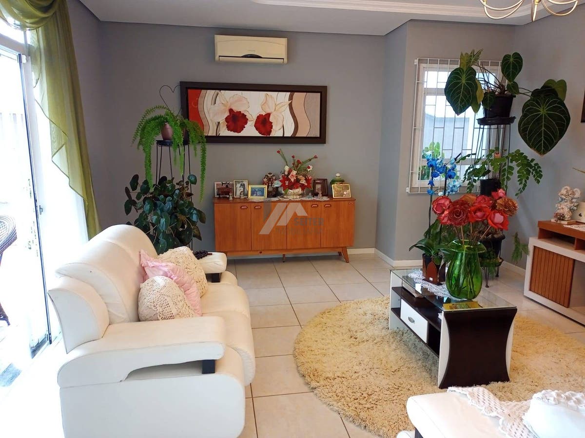 Casa no Jardim Germânia com 4 dormitórios