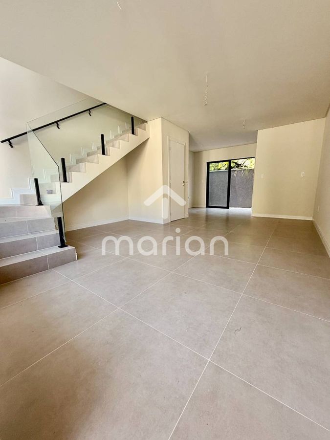 Sobrado com 2 quartos, Praia Grande - Penha