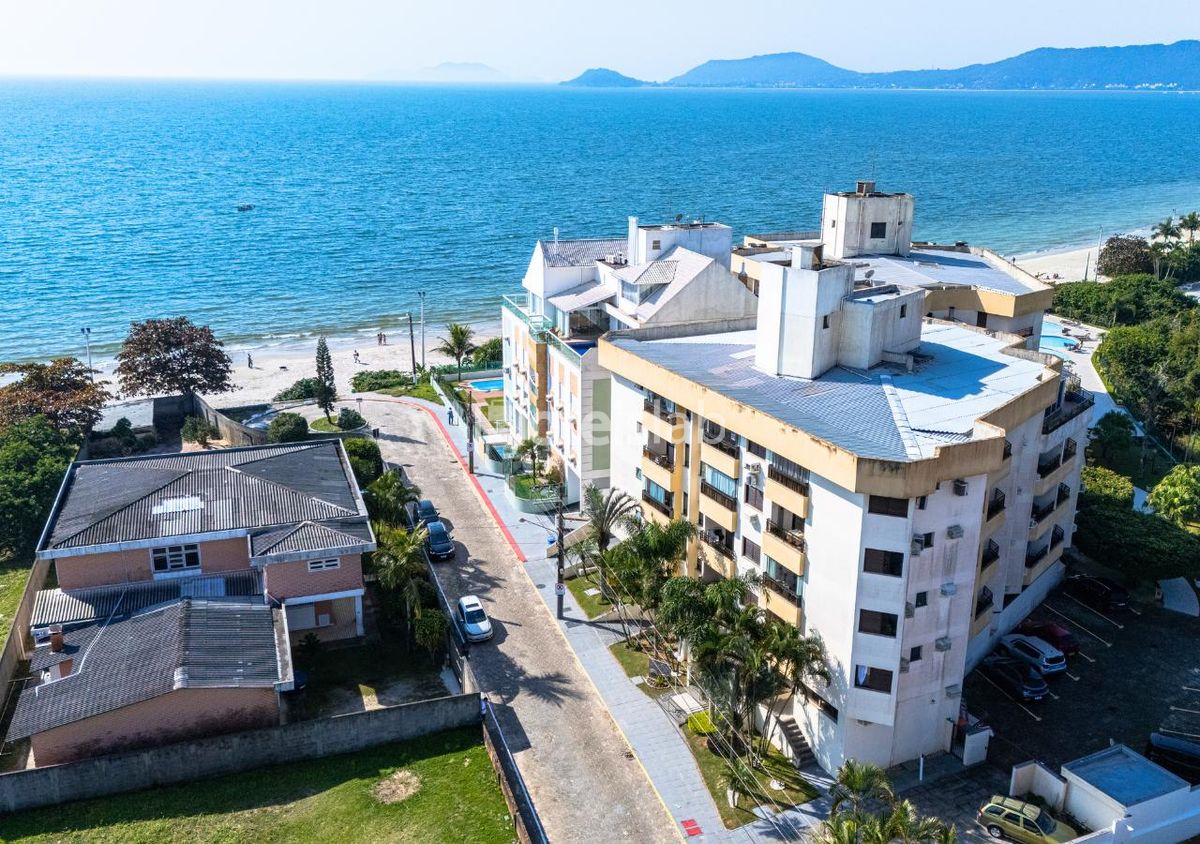Apartamento de um quarto no Merit Plaza