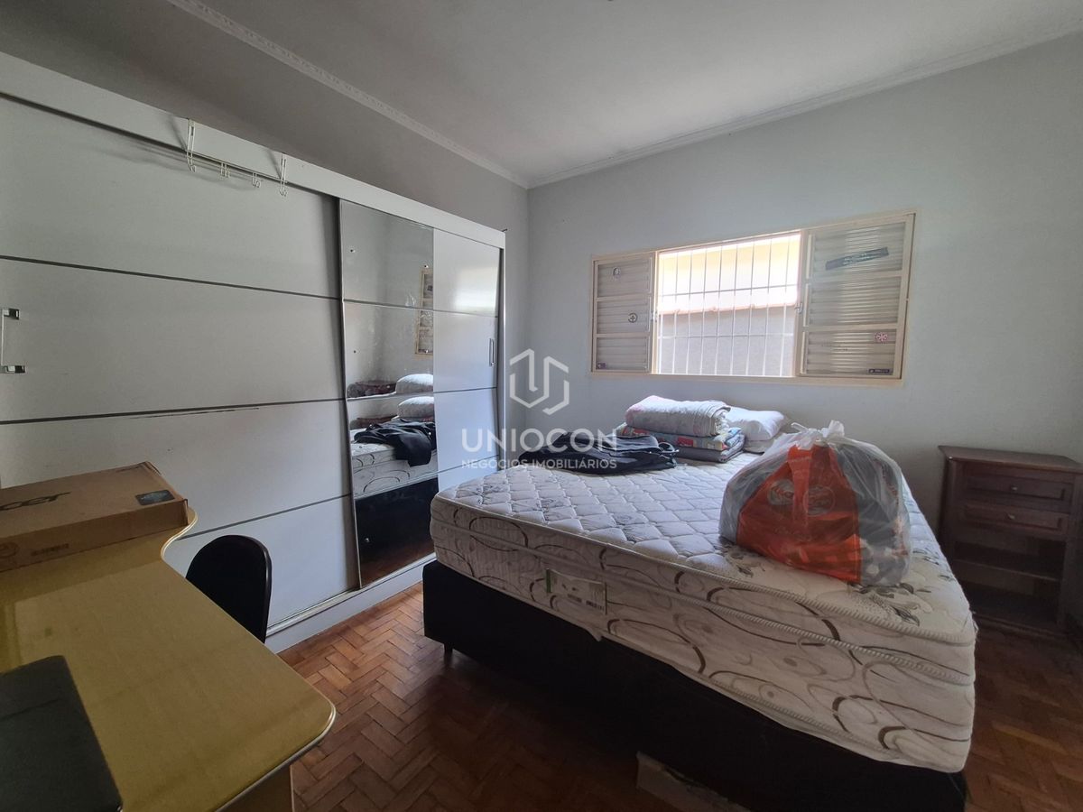 Casa, 3 quartos, 250 m² - Foto 8