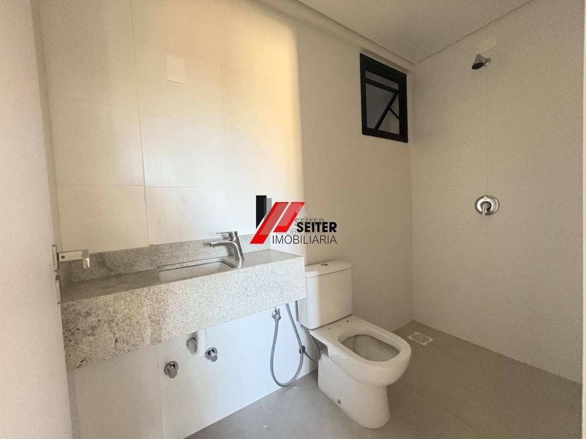 Apartamento a venda com suite no Campeche