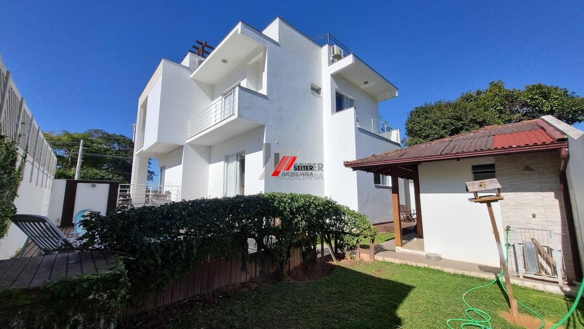 Casa de 3 suites a venda Lagoa da Conceiçao Florianopolis com 352 metros de area util