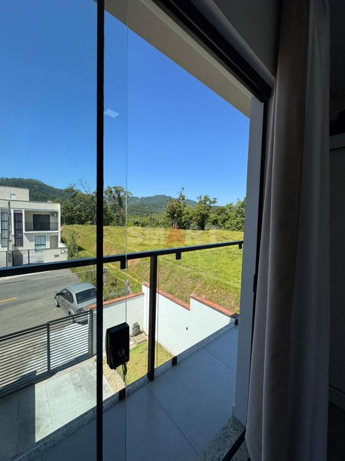 Geminado Duplex com 2 Suítes no bairro Três Rios do Sul