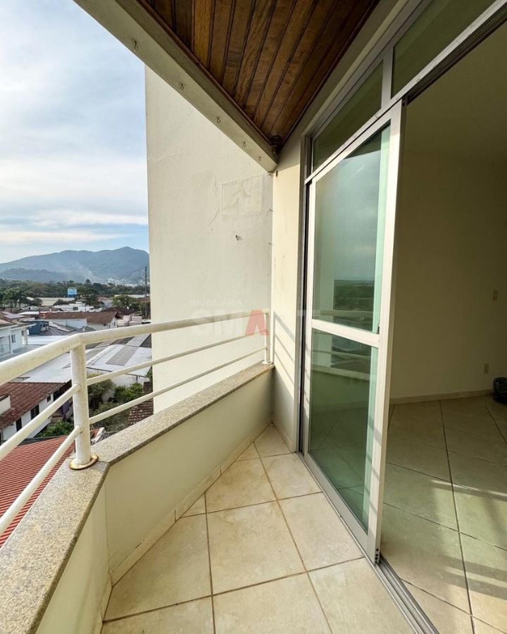 Apartamento com 1 Suíte + 2 Quartos Próximo à Via Verde