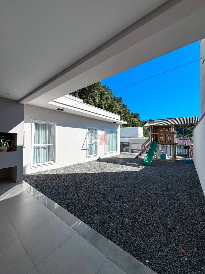 Ampla casa Mobiliada com 1 Suíte com Closet + 2 Quartos no São Luís