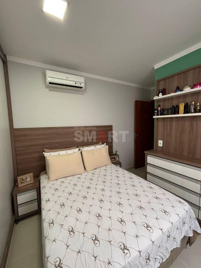 Apartamento com 2 Quartos e Ampla Área Externa no Bairro Amizade