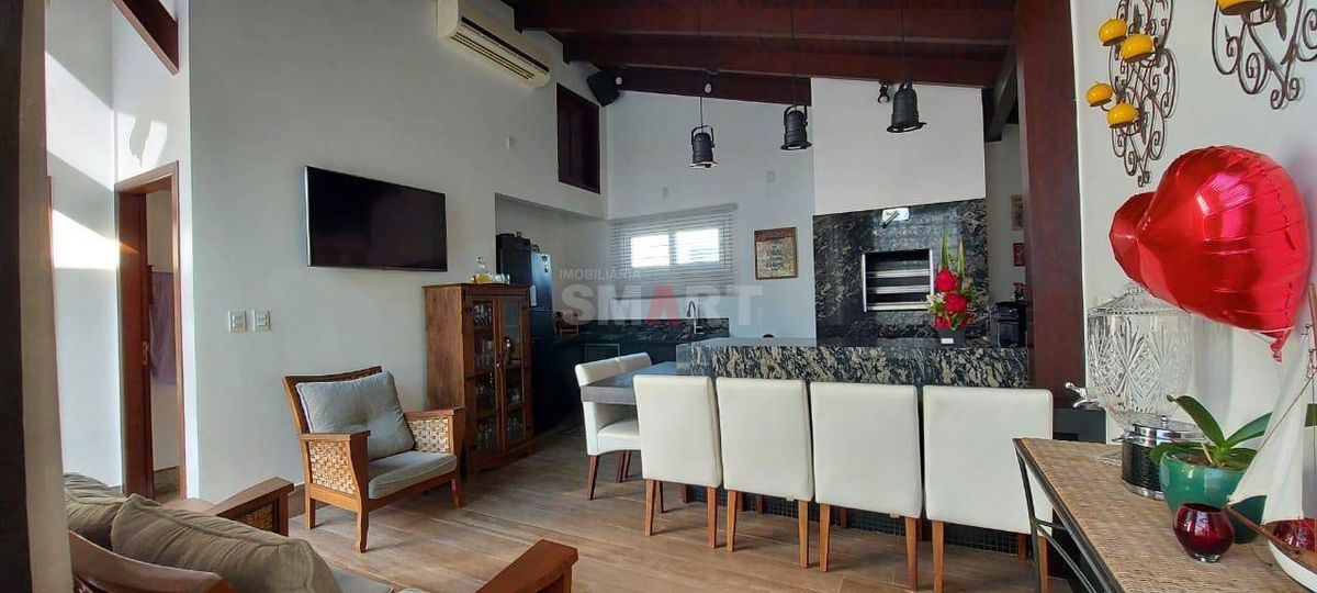 Casa com 4 Suítes no Bairro Nova Brasília