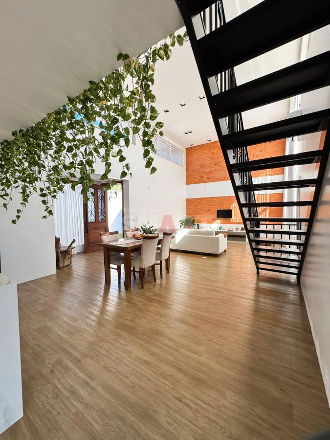 Ampla casa Mobiliada com 1 Suíte com Closet + 2 Quartos no São Luís