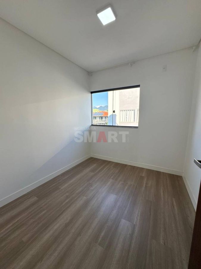 Geminado Duplex com 1 Suite e 2 Quartos no Rau