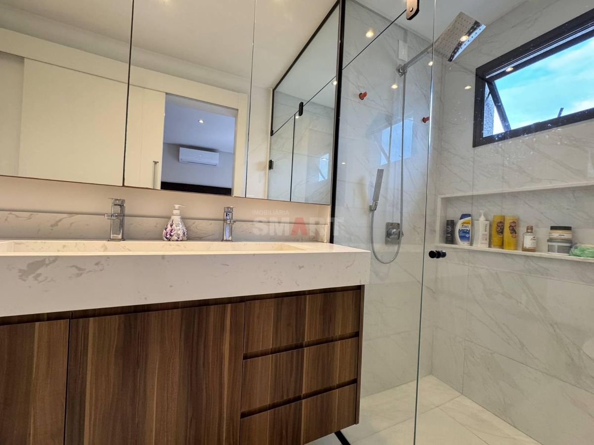 Apartamento Semimobiliado com 3 Suítes à Venda no Jaraguá Esquerdo