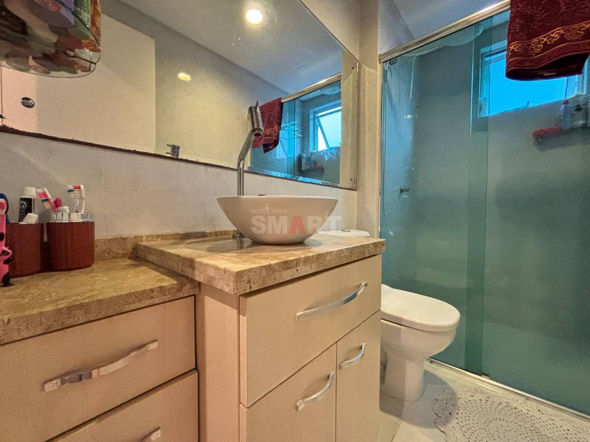Apartamento 3 quartos (1 suíte) semimobiliado no Czerniewicz