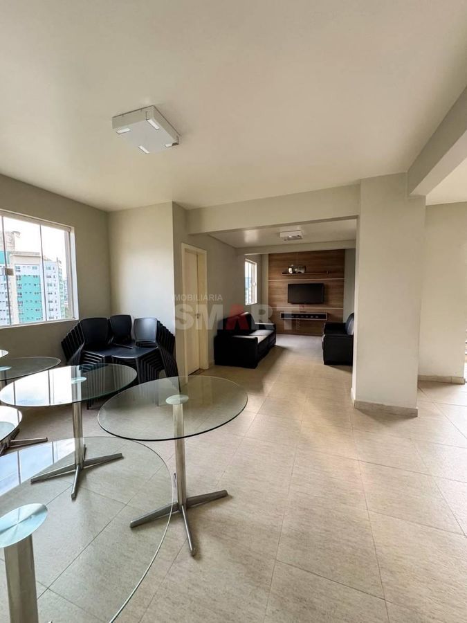 Apartamento com 1 Suíte +2 Quartos no Centro