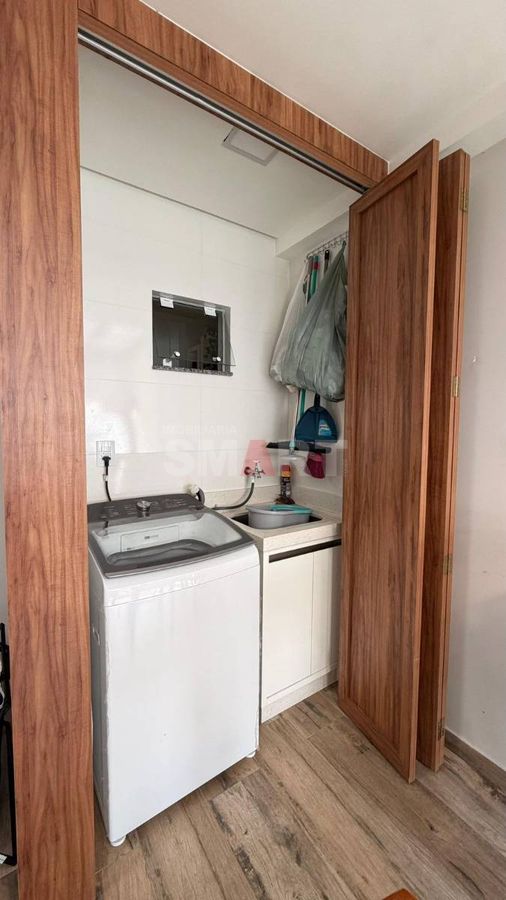 Geminado com 3 quartos mobiliado