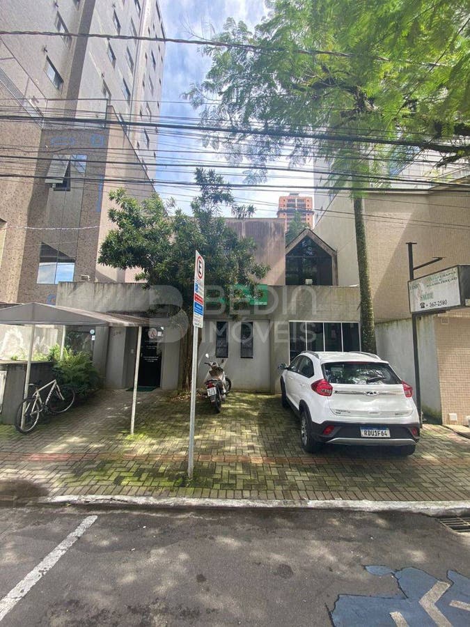 Sala Comercial de 350m² no bairro Centro, em Balneário Camboriú | Eu Corretor