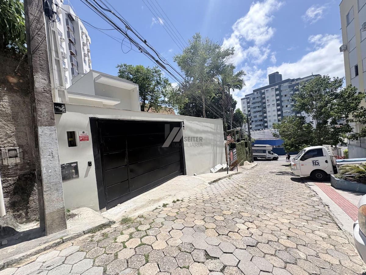Casa nova a venda Florianopolis Itacorubi