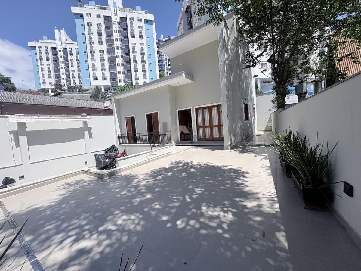 Casa nova a venda Florianopolis Itacorubi