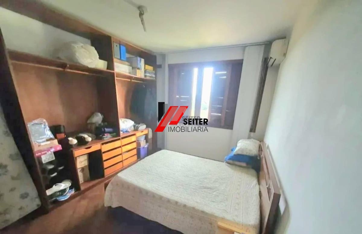 Casa à venda 350m² 6 dormitórios 2 suítes 3 vagas de garagem