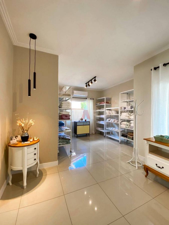 Casa à Venda no Amizade com Terreno de 396m²