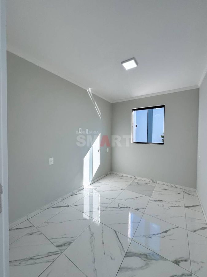 Casa com Piscina, Suíte mais 2 Quartos Jaraguá 99