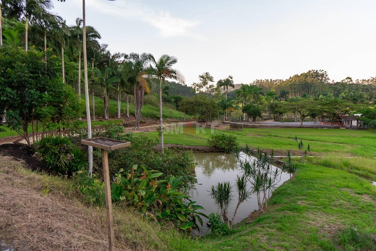 Chácara com 8 Lagoas, 2 Casas e Choupana de Festas em Guaramirim