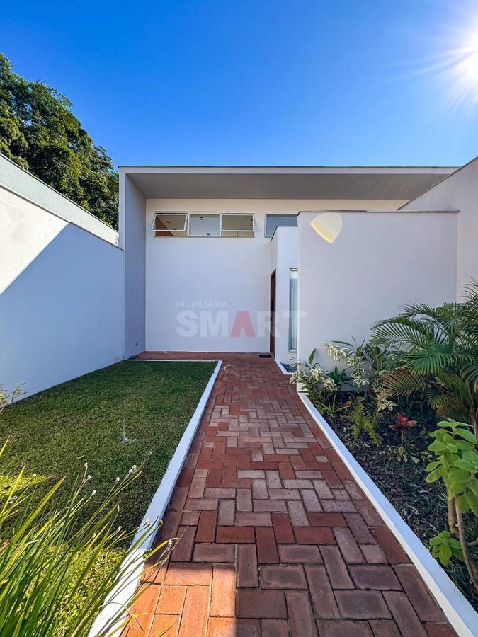Ampla casa Mobiliada com 1 Suíte com Closet + 2 Quartos no São Luís