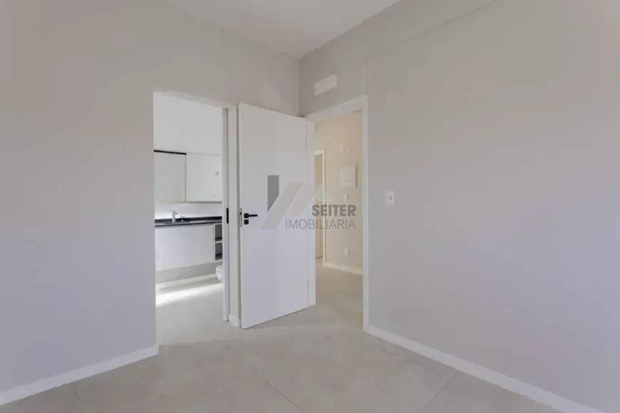Apartamento com 3 quartos, Centro - Florianópolis