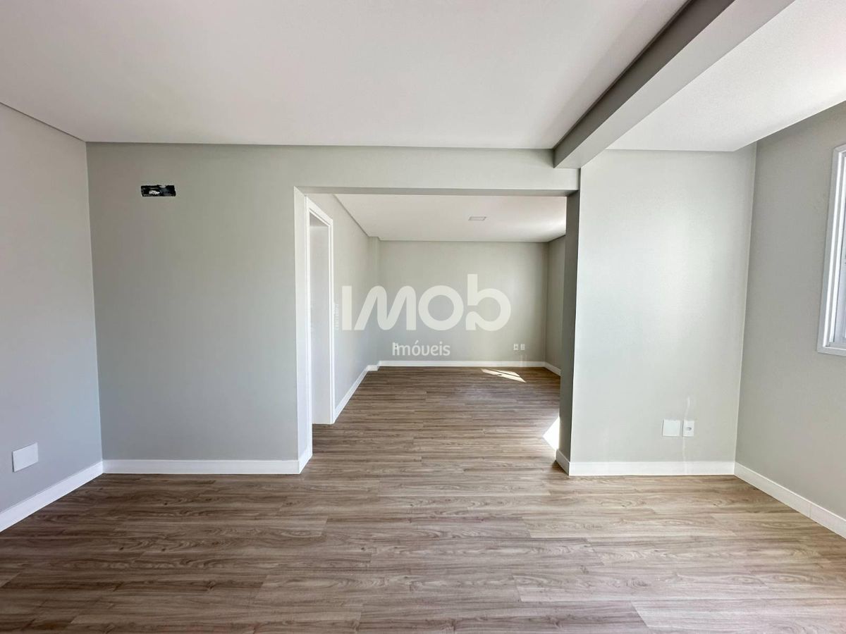 Apartamento com terraço 3 suítes - centro