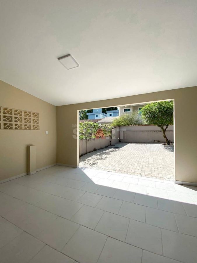 Casa à Venda no Amizade com Terreno de 396m²