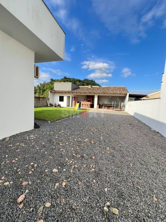 Casa Ampla com 1 Suíte, 1 Quarto e Ampla Área Externa com Churrasqueira em Schroeder - foto 34
