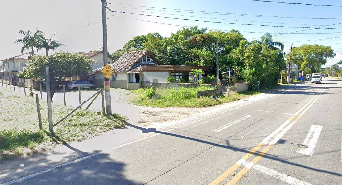 Terreno à venda em Florianópolis-SC Armação do Pântano do Sul 226m2 de área!