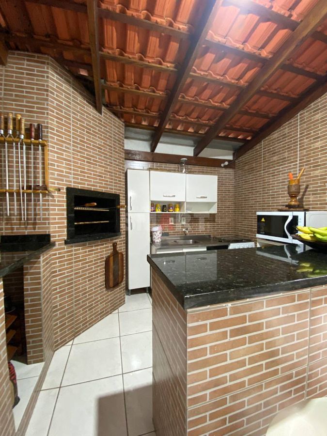 Casa com 4 Quartos à Venda em Três Rios do Sul