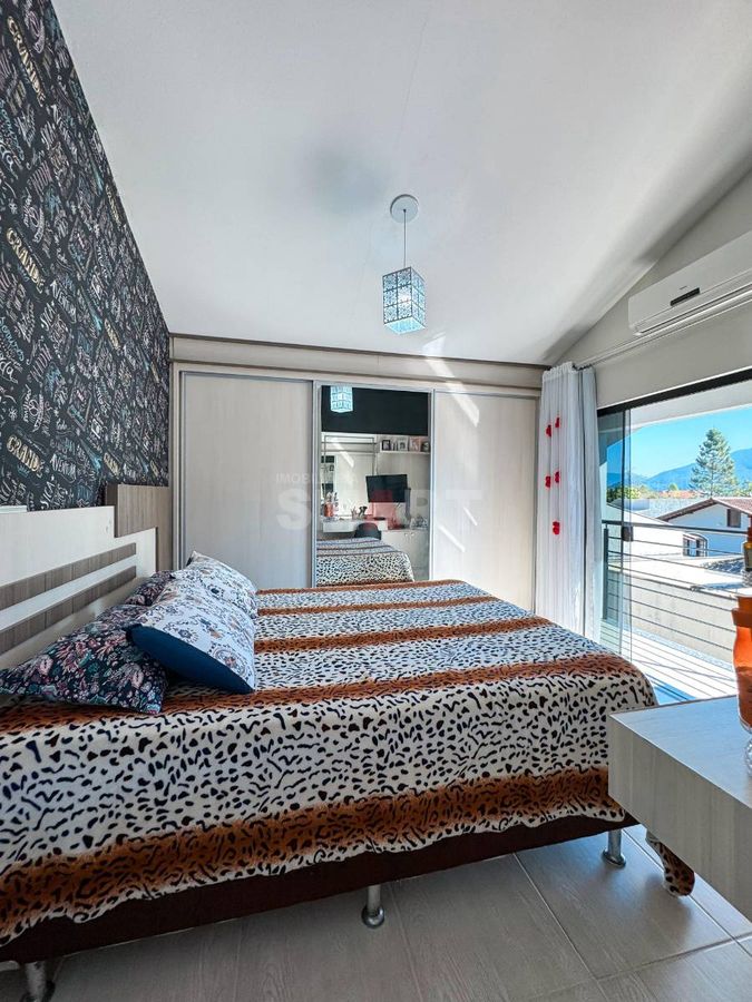 Casa na Ilha da Figueira com Suíte + 02 Dormitórios, Piscina e Área de Festa