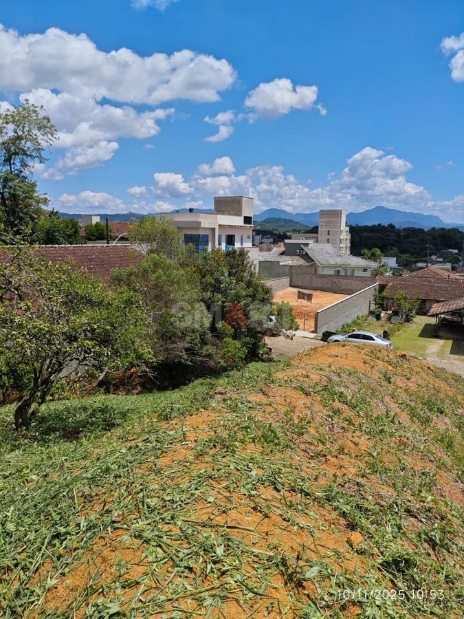 Terreno com 378m² à Venda na Barra do Rio Molha