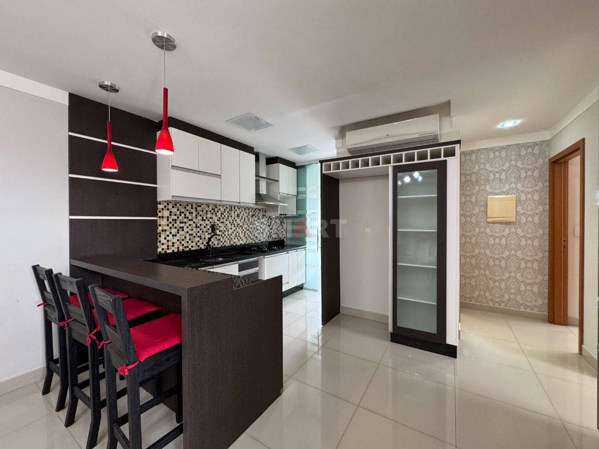 Apartamento com 1 Suíte +1 Quarto Mobiliado no Centro