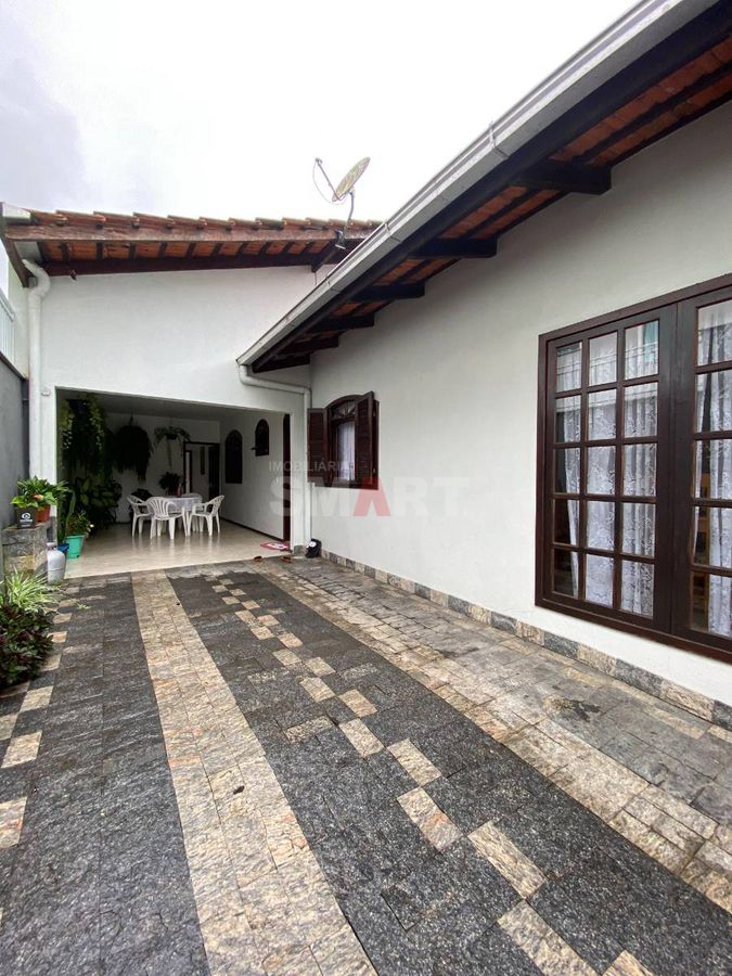 Casa com 4 Quartos à Venda em Três Rios do Sul