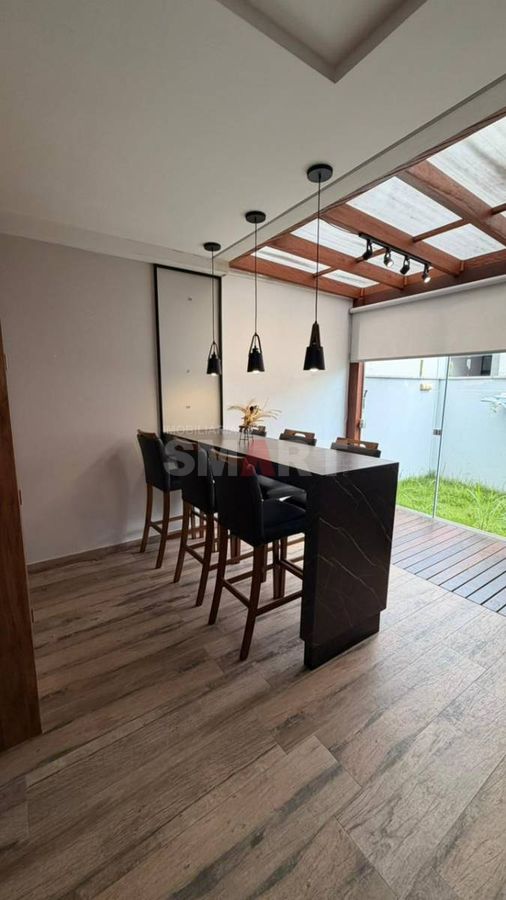 Geminado com 3 quartos mobiliado