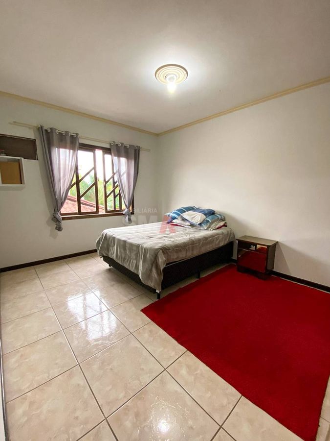 Casa Sobrado com 6 quartos no bairro Amizade