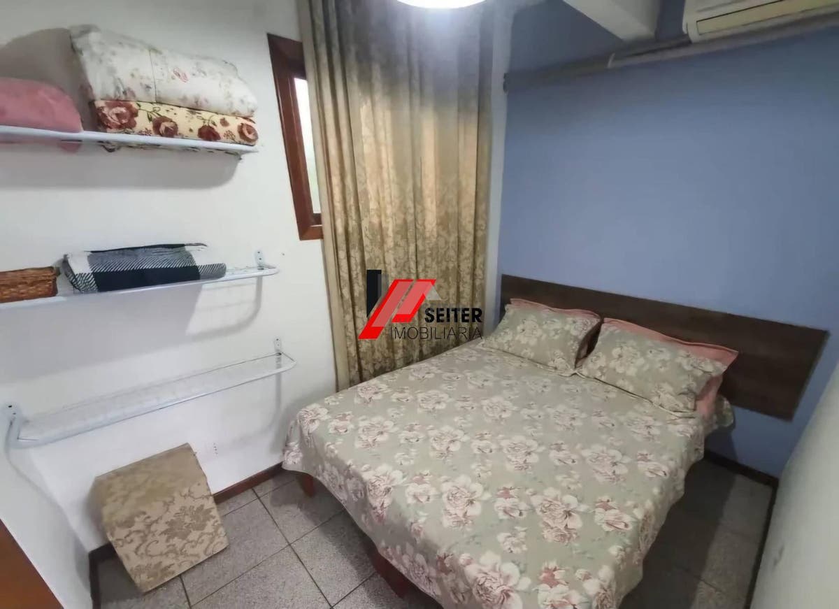 Casa à venda 350m² 6 dormitórios 2 suítes 3 vagas de garagem