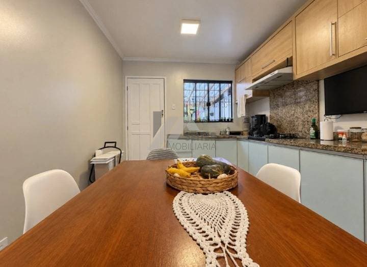 Casa 3 dormitórios a Venda em Florianópolis Itacorubi