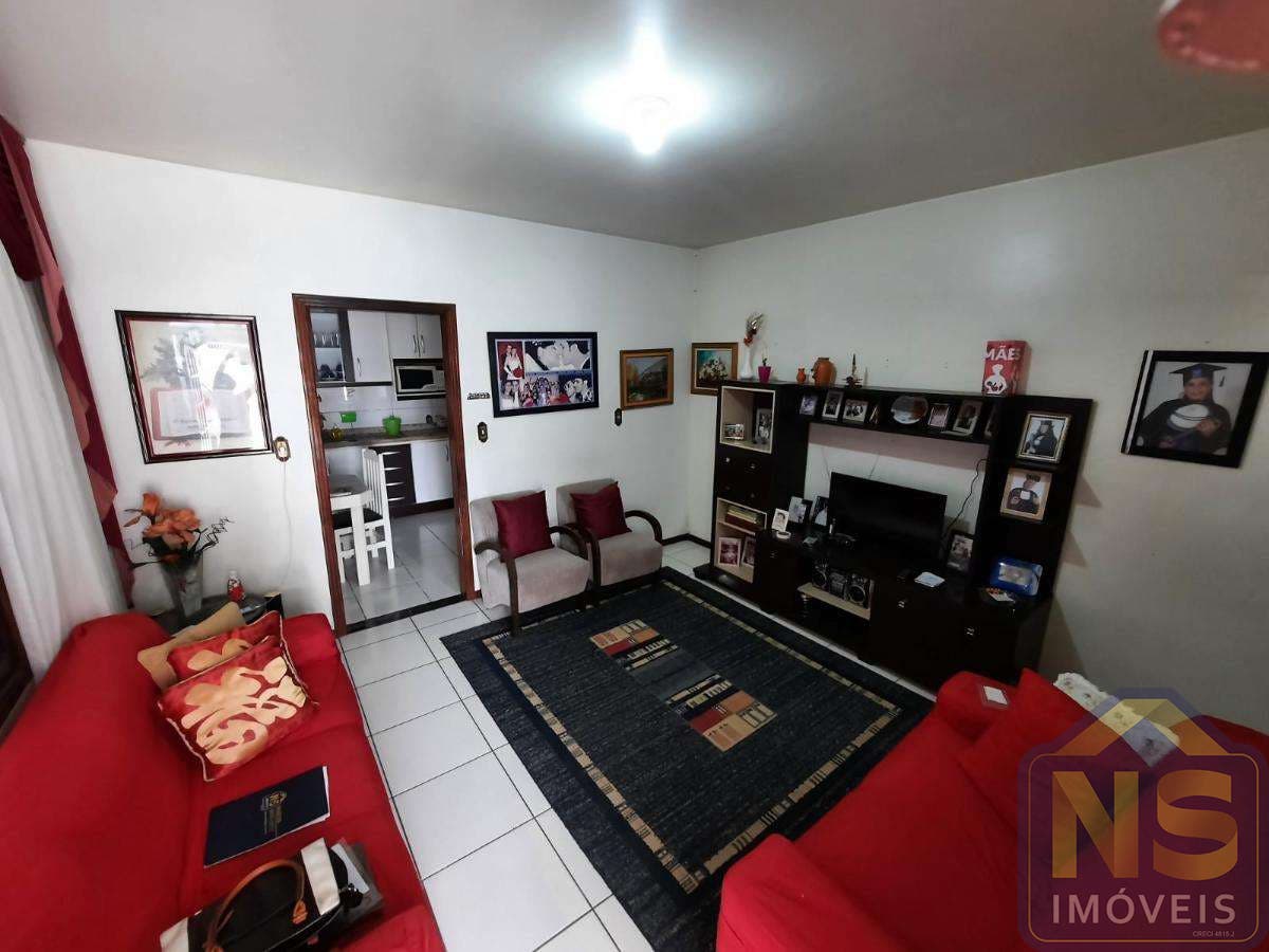 Casa de 5 quartos, no bairro São João, em Itajaí | Eu Corretor