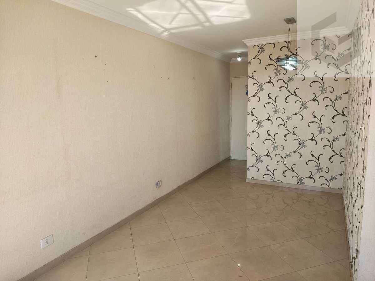 Apartamento com 2 quartos, Vila Bertioga - São Paulo