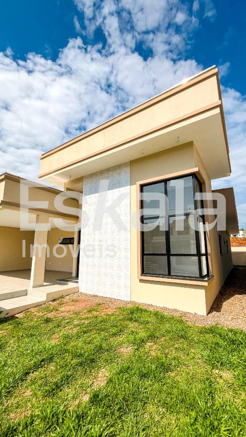 Casa á venda no Loteamento Montreal com Piscina, Três Rios do Norte - Jaraguá do Sul