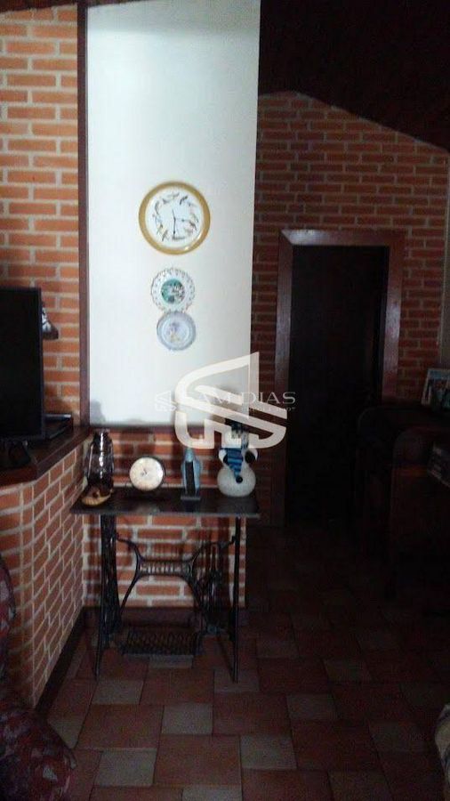 Sítio, 3 quartos, 1612 m² - Foto 1