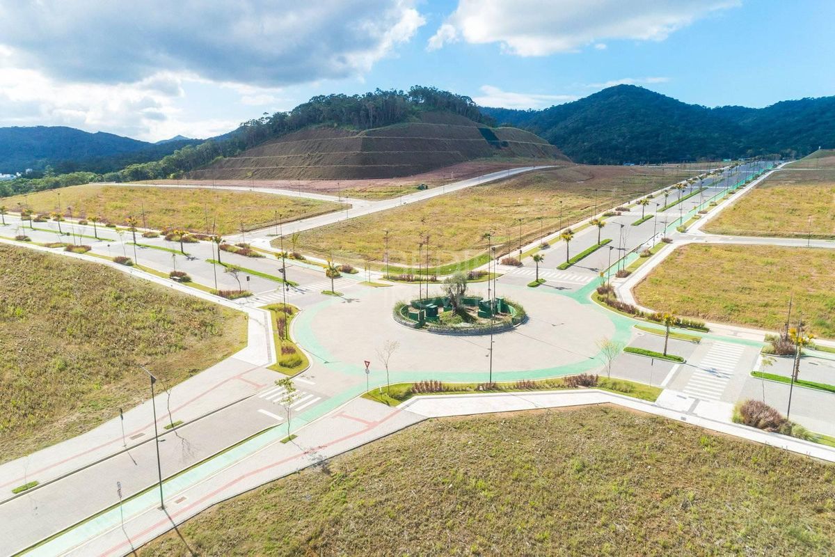 Lote/Terreno de no bairro Monte Alegre, em Camboriú | Eu Corretor