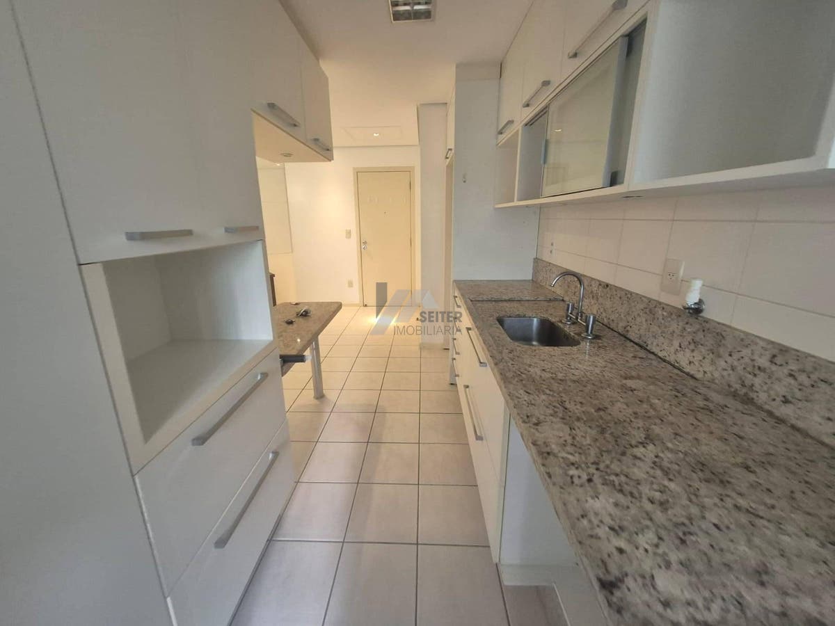 Apartamento de 2 Dormitorios aluguel Itacorubi Mobiliado