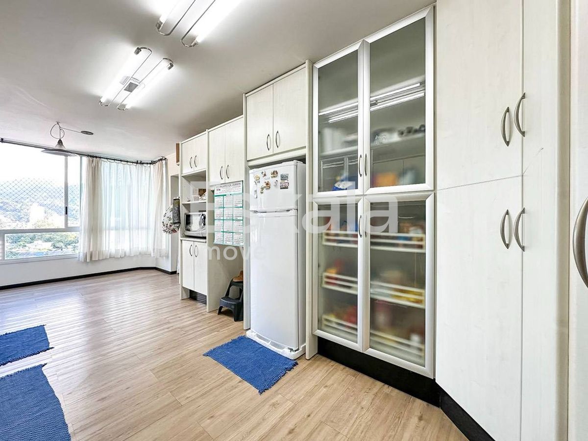 Cobertura, 3 quartos, 252 m² - Foto 4