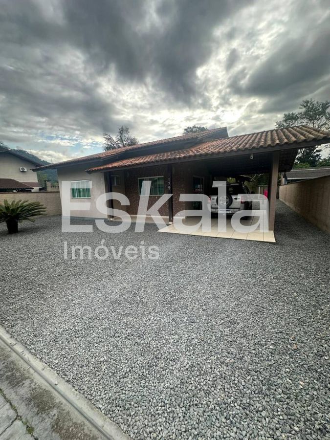 Casa semi-mobiliada com 01 suíte + 02 quartos joão pessoa - jaraguá do sul