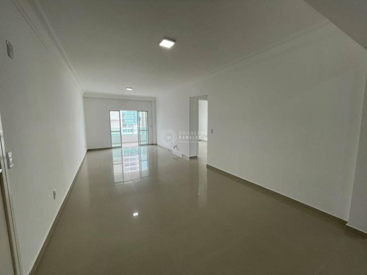 Locação anual: 2 quartos // sacada // 1 vaga de garagem // Balneário Camboriú - Apartamento em Centro, Balneário Camboriú - para locação - IMOBILIÁRIA GUILHERME LTDA