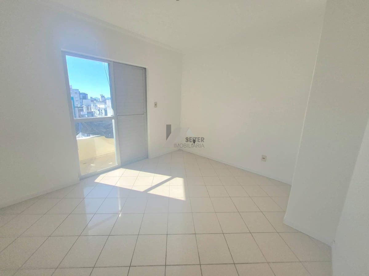 Apartamento de 5 quartos sendo 2 suites para alugar na trindade florianopolis