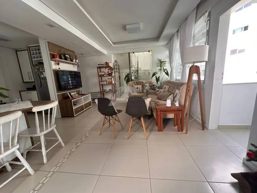 Cobertura Duplex com 3 quartos, Itacorubi - Florianópolis